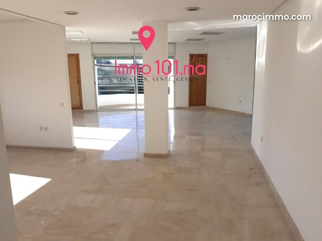 200 m² Office in Haut Agdal, Rabat, in a High-Standard Building with Garage — Rabat