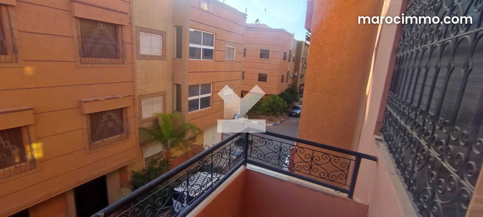 فيلا مريحة للبيع بحي إسيل في مراكش — مراكش