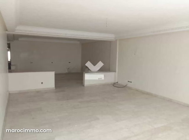 Appartement à Vendre de 265.0 m² à Casablanca, Hopitaux — 3