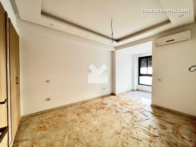 Appartement à Vendre de 128.0 m² à Casablanca, Hopitaux — 2