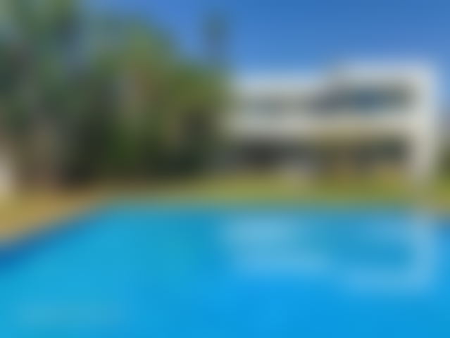 1,000 m² Villa in Souissi, Rabat: Garden, Pool, 6 Bedrooms — Rabat