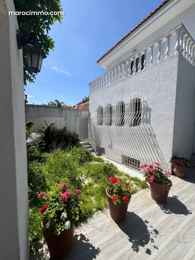 Très belle villa à louer à l’oasis non meublé — 5