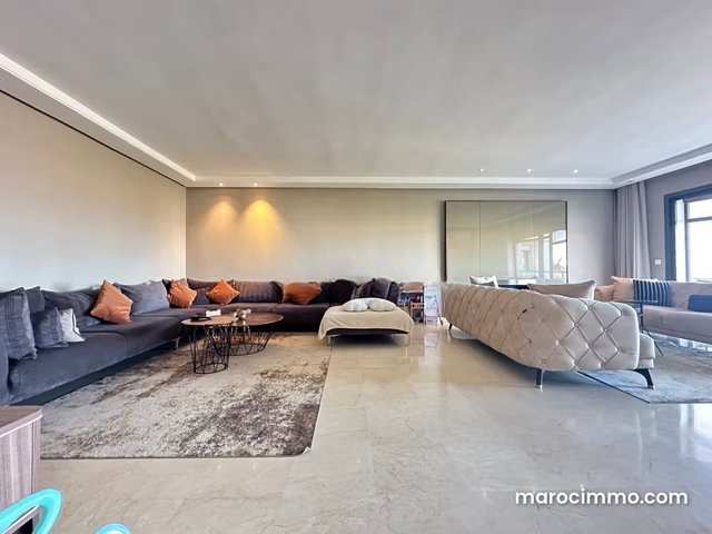 Luxury Top-Floor Apartment with Direct Sea View — 5