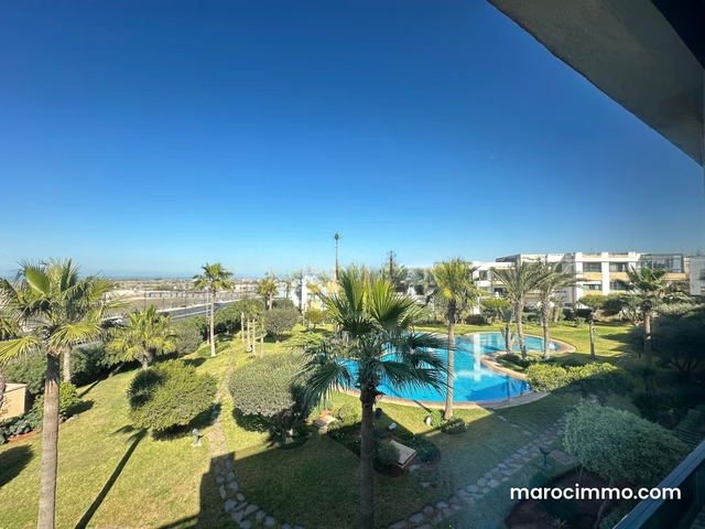 Luxury Top-Floor Apartment with Direct Sea View — Casablanca
