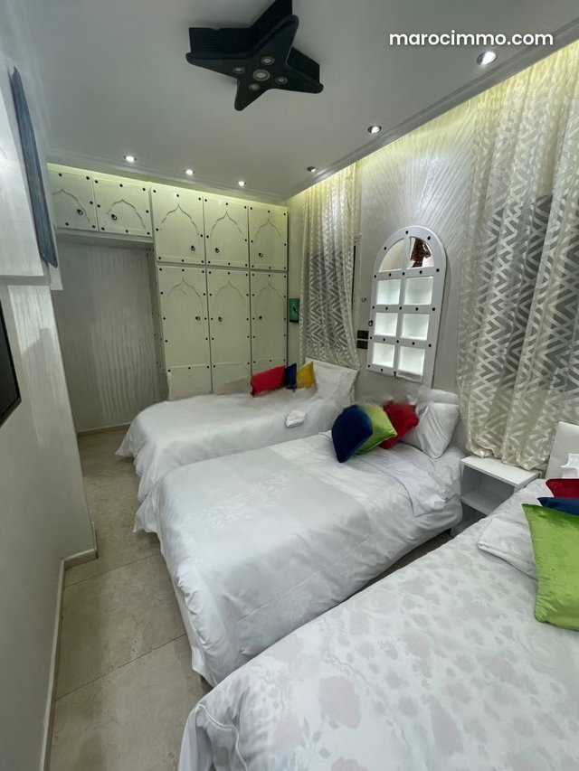 Superbe appartement à louer à Bourgogne Ouest. 2 chambres agréables. Meublé — 4