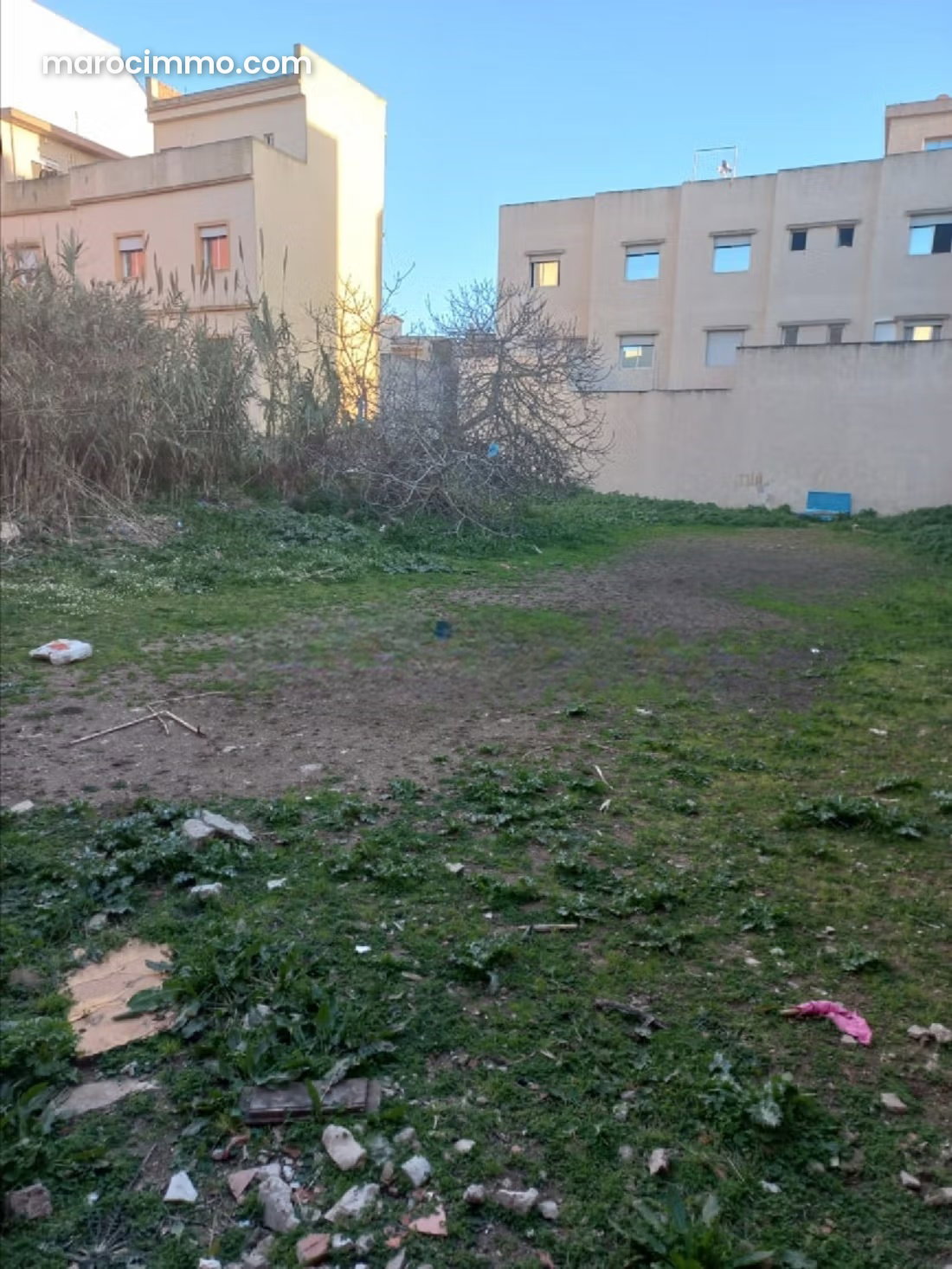 580 m² plot in De La Plage district, Tangier, with sunset views — Tangier