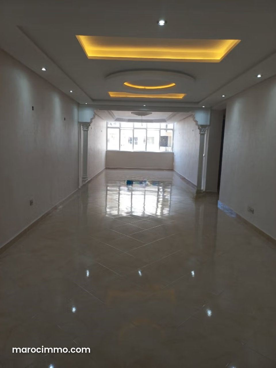 Lumineux appartement 196 m² à vendre, bien placé