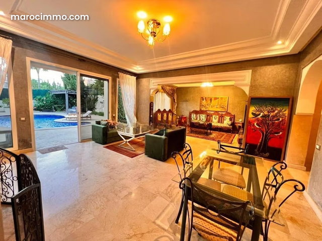 Villa de luxe à vendre à Malabata. 4 belles chambres. Bien meublé — 3