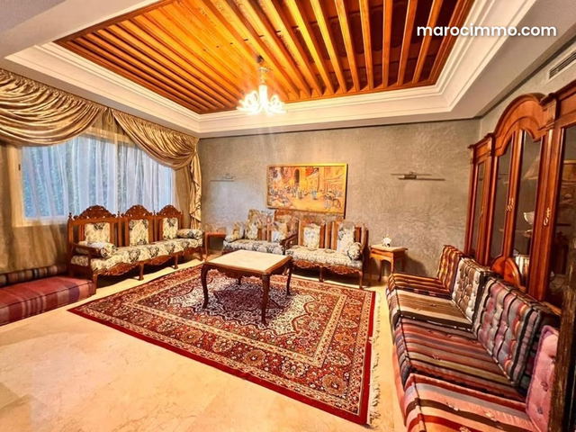 Villa de luxe à vendre à Malabata. 4 belles chambres. Bien meublé — Tanger