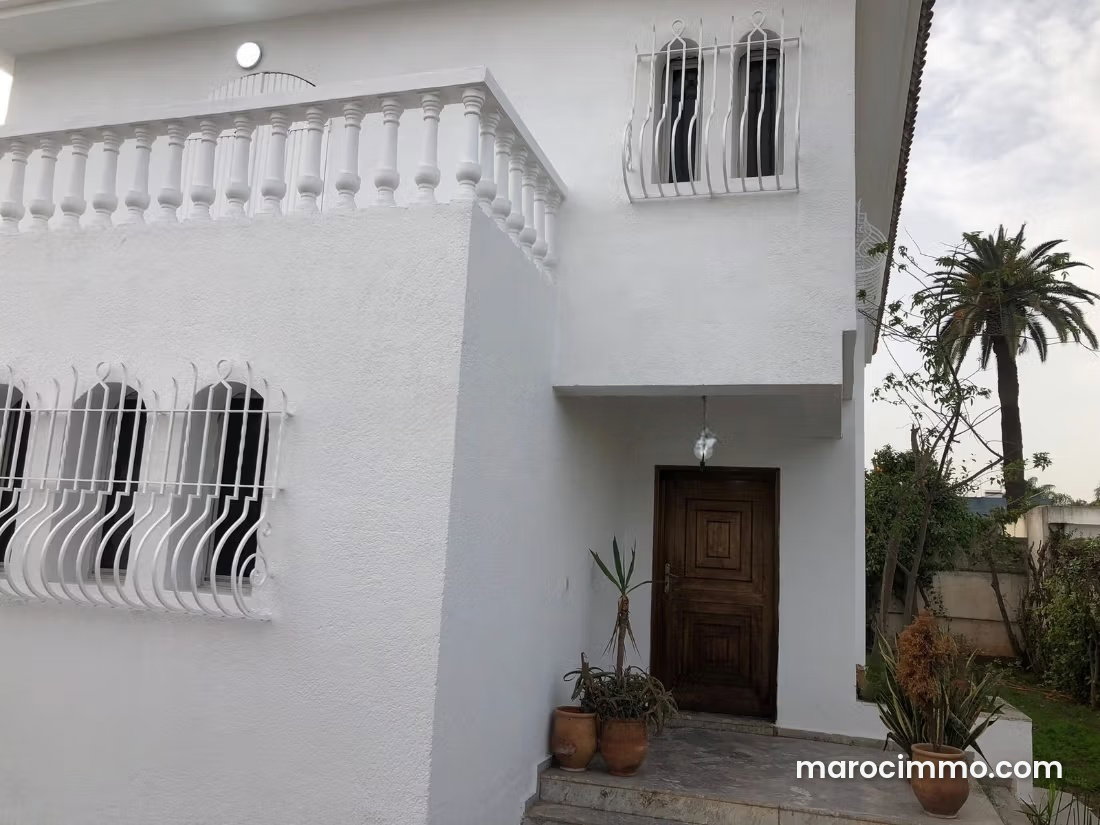 500 sqm villa with sea views for rent in Oasis, Casablanca — Casablanca