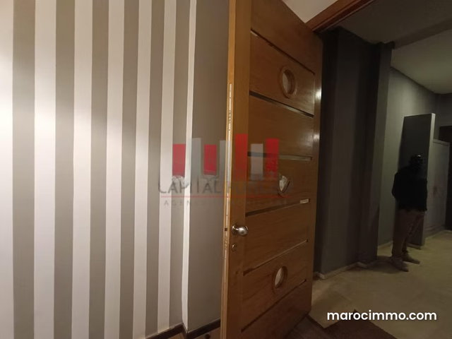 Splendide bureau en duplex de 120m2 meublé équipé à Racine — 3