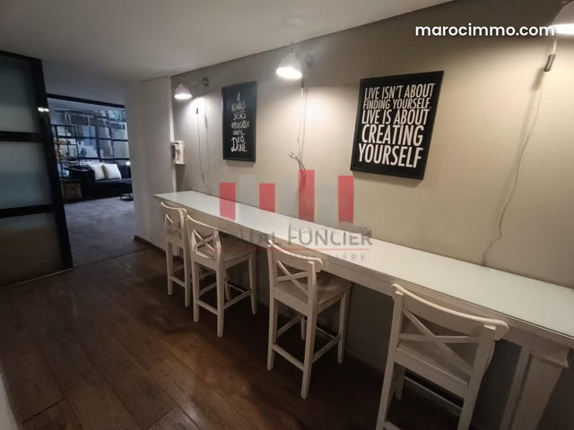 Splendide bureau en duplex de 120m2 meublé équipé à Racine — 4