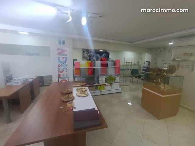 Local commercial de 180m2 à la location Bd Ba Hmad côté Casa Voyageur — 4