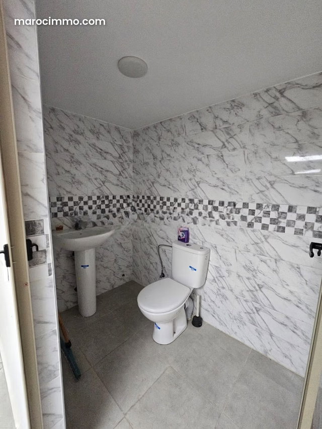 Magasin de 280m à vendre à ain sebaa — 4