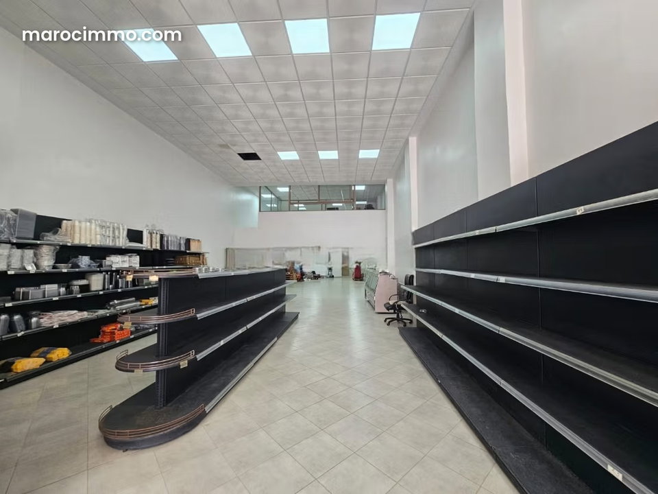 Magasin de 280m à vendre à ain sebaa