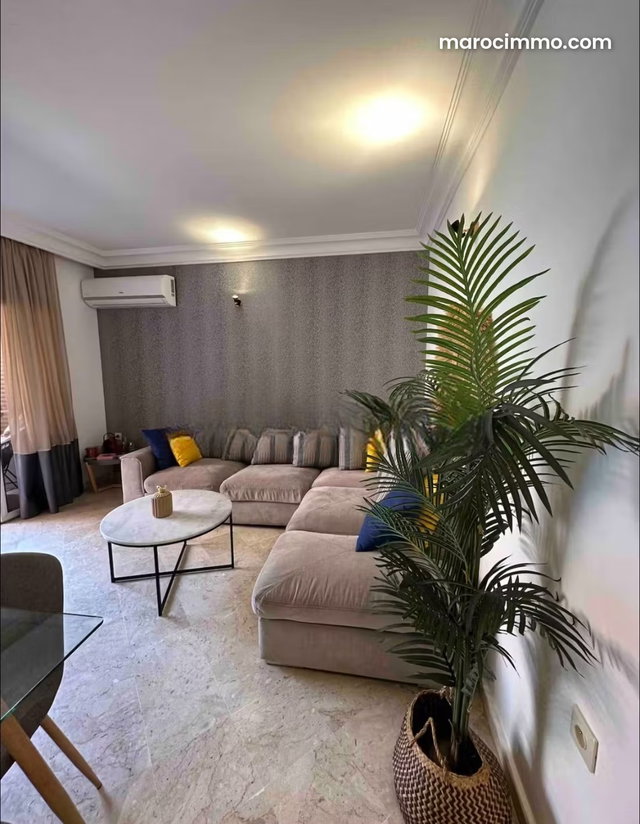 Beautiful apartment for sale in Guéliz. 3 cozy rooms. Exceptional mountain view, central heating — 2