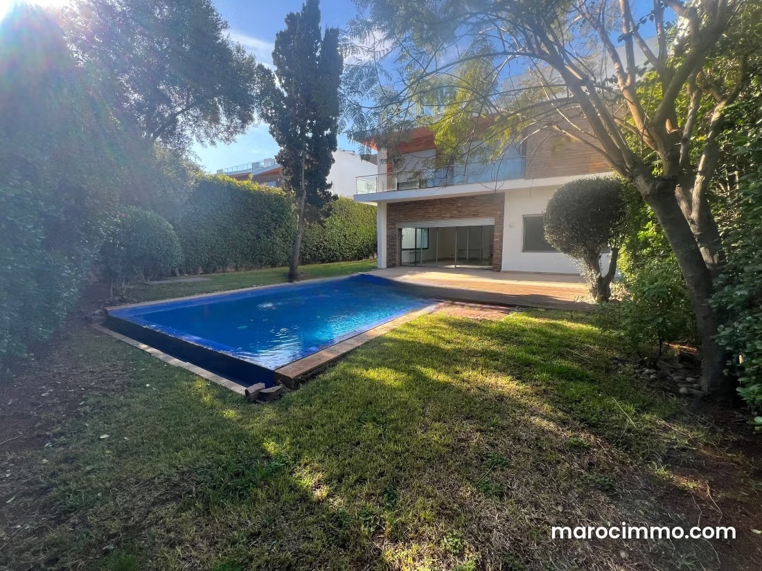 600 m² Villa with Garden and Views, Aïn Diab, Casablanca — Casablanca