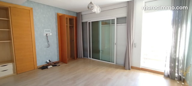 Magnifique villa à vendre à Ville Verte. 4 pièces confortables. Porte blindée et système de double vitrage — 5