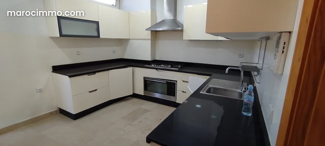 Magnifique villa à vendre à Ville Verte. 4 pièces confortables. Porte blindée et système de double vitrage — 4