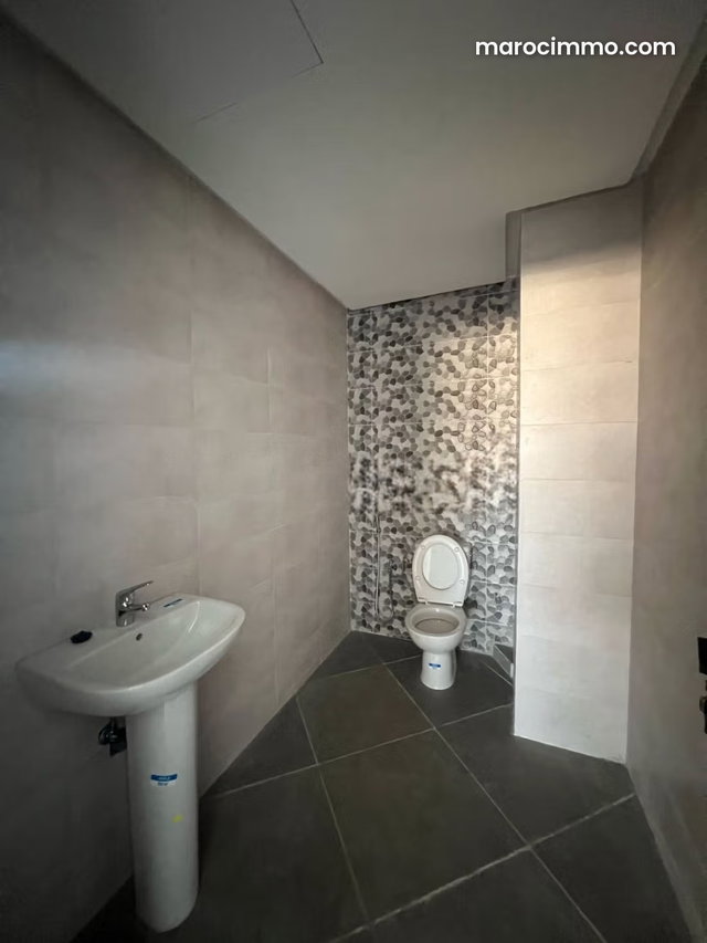 Plateaux Bureaux en location – La zone Franche — 5