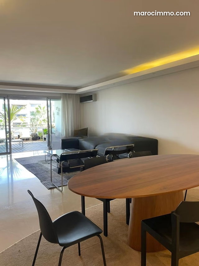 Superbe appartement à louer à Ain Diab. 3 chambres agréables. Bien meublé — 4