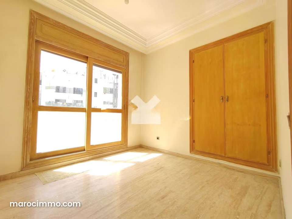 Appartement à Vendre de 145.0 m² à Casablanca, Gauthier