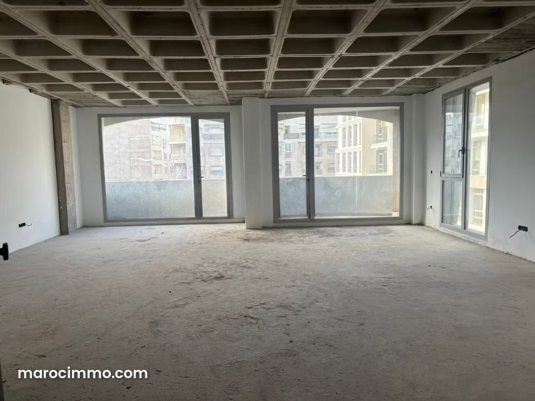 Bureau 67 m² lumineux avec terrasse, C.I.L, Casablanca — Casablanca