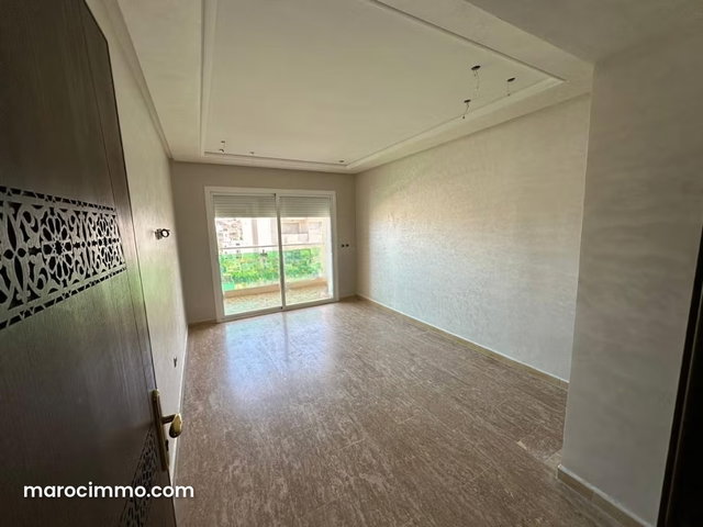 Superbe appartement à av merakesh — 3