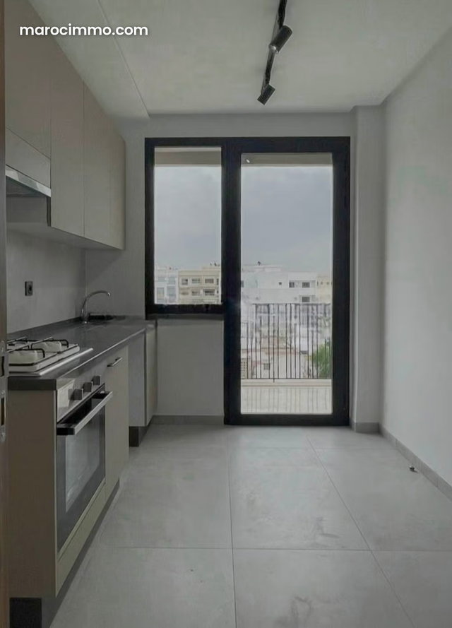 92 m² No Vis à Vis on the Top Floor HOPITAUX — 3