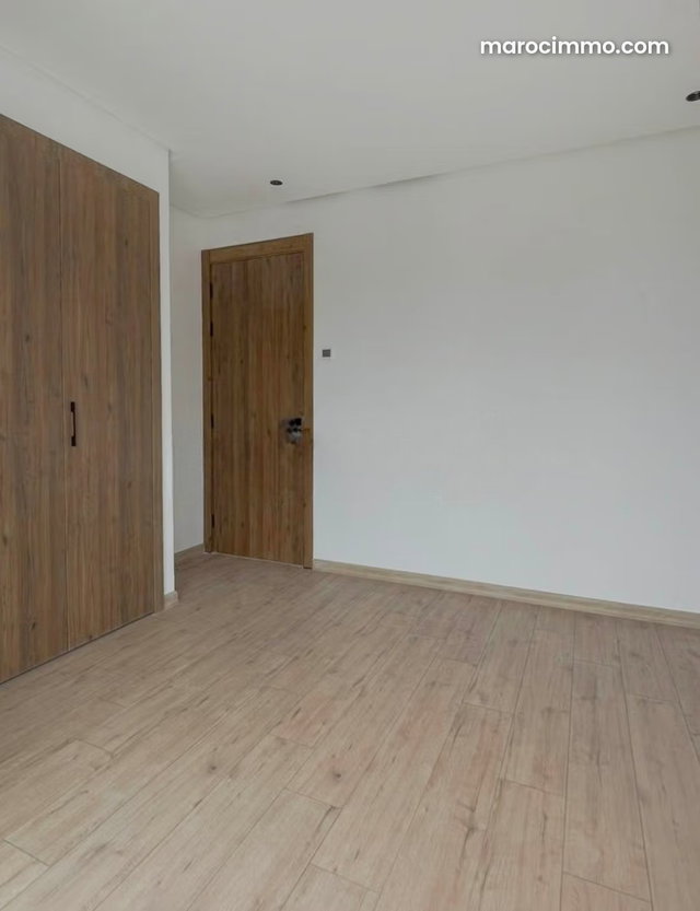 92 m² No Vis à Vis on the Top Floor HOPITAUX — 4