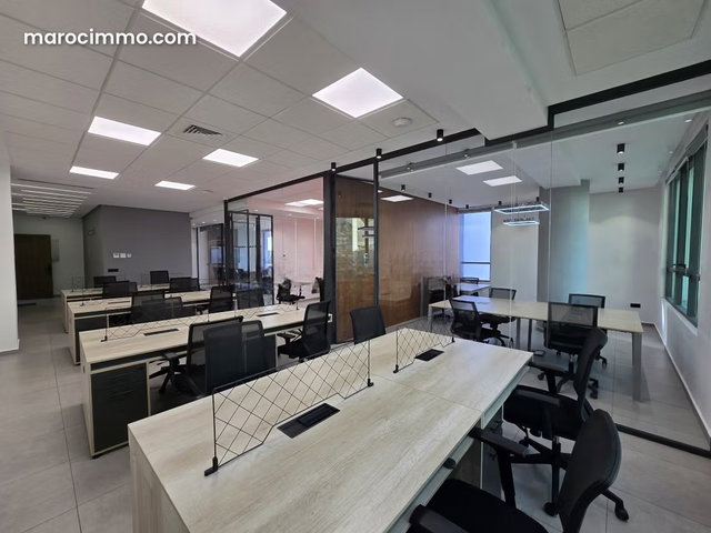 Bureau bien équipé prés de Hôtel onomo 148 m² — 4