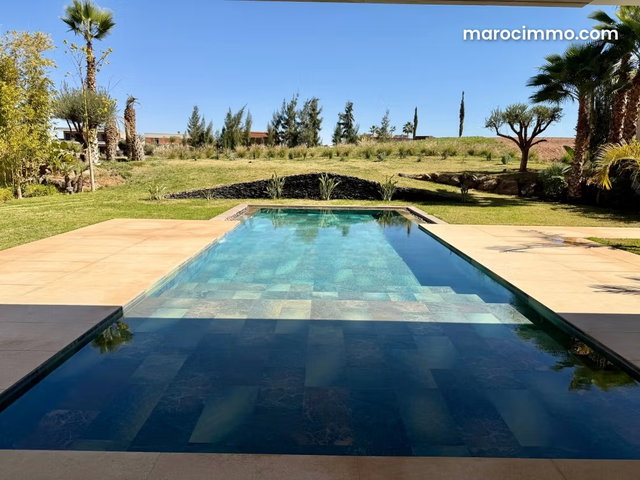 Villa neuve amelkis Front de golf — 2