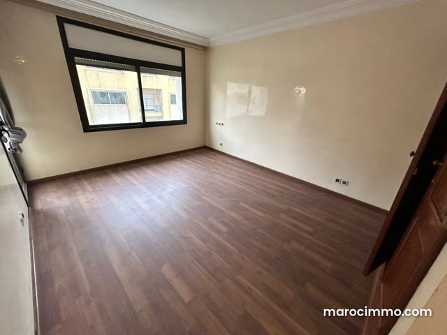 Joli appartement à vendre aux Hôpitaux — 4