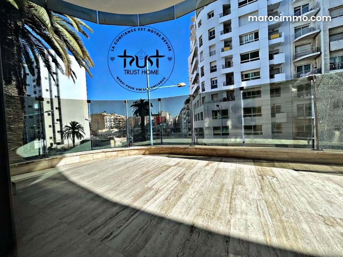 Furnished Apartment with Terrace for Rent in Anfa, Casablanca — Casablanca