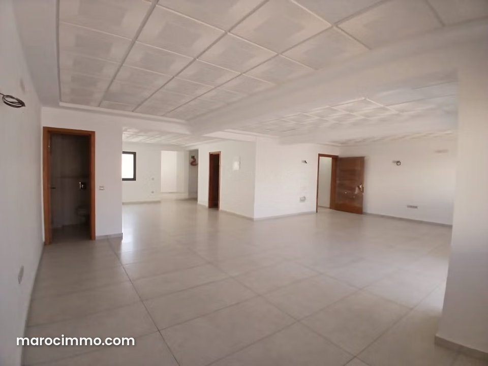 Plateau bureau a louer a hay mohammadi agadir