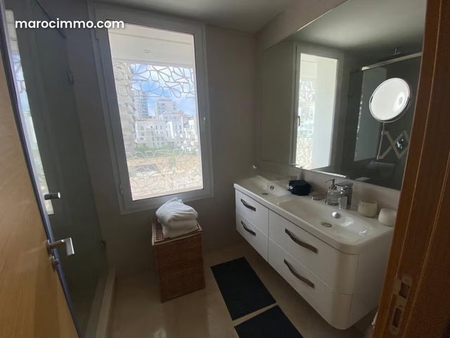 Superbe appartement à louer à Casablanca Finance City. 3 pièces. Meublé — 4