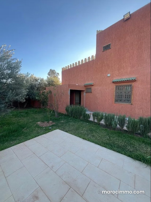 Maison de luxe à vendre à Sidi Abdallah Ghiat km 8 — 5