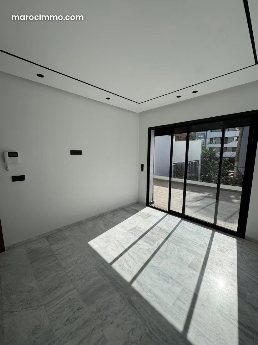 Studio luxe 65 m² avec terrasse et garage, Palmier, Casablanca — Casablanca