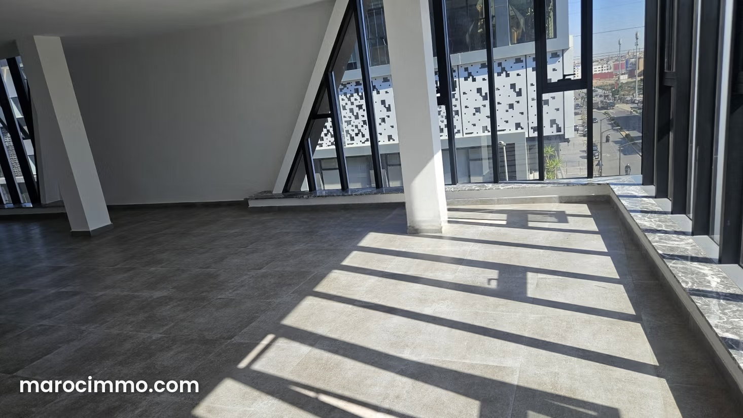 90 m² Office in Al Qods, Casablanca: Bright and Secure Space — Casablanca
