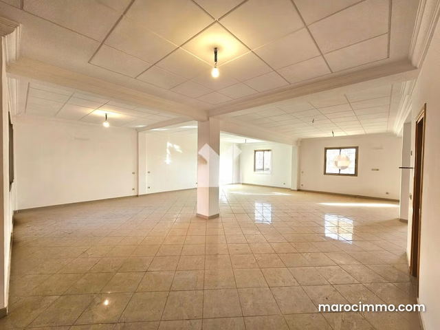 Bureau à Vendre de 152.0 m² à Marrakech, Portes De Marrakech Addoha — Marrakech