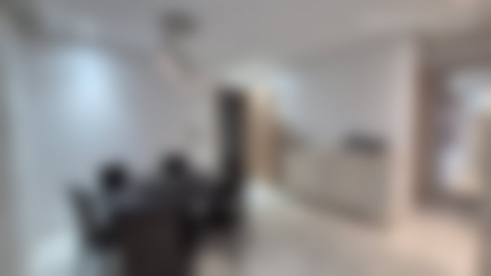 شقة مشرقة للإيجار بالمدينة الخضراء بوسكورة