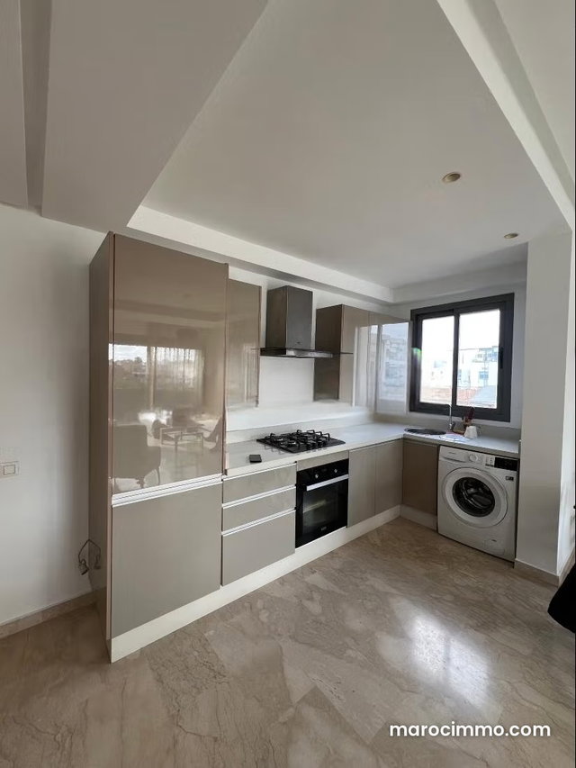 À LOUER: Appartement Deux Chambres à Oasis meublé — 4