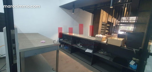 Splendide local commercial de 220m2 à la location dans une rue passante à Gauthier — 4