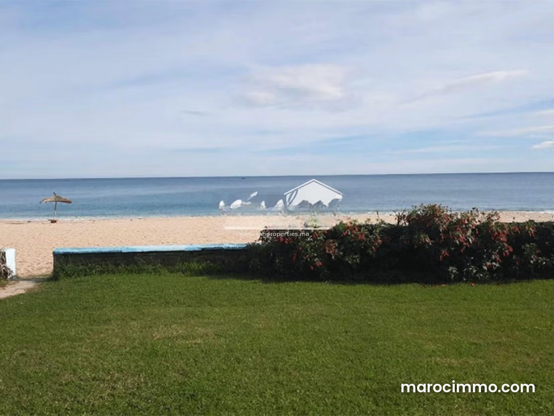 Villa 250 m² vue mer et accès plage direct, Fnideq — Fnideq