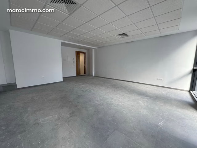New Office for Sale 1631 M² Available Immediately — 5