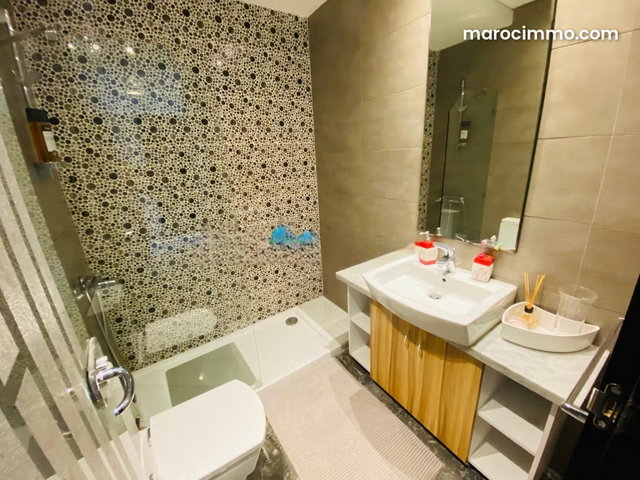 Superbe appartement meublé à louer dans un complexe avec piscine situé à Tanger, Malabata — 5
