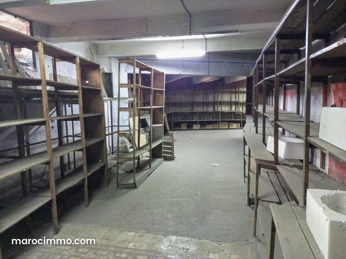 Local commercial 460 m², triple vitrine, Centre Ville Casablanca — Casablanca