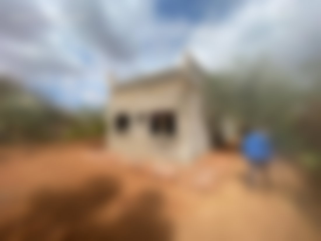 أرض مع مسبح للبيع بطريق أوريكا مراكش
