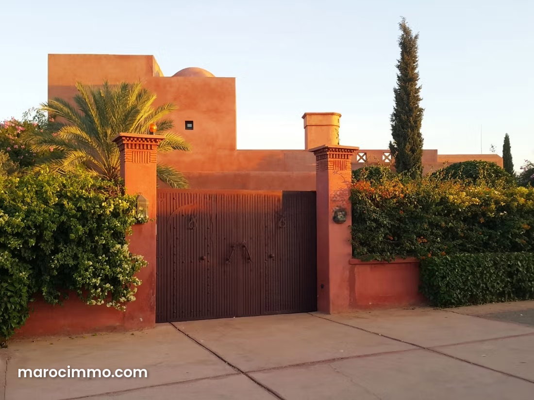 4-Suite Villa with Pool and 4,123 m² of Land, Ourika Road — Marrakesh