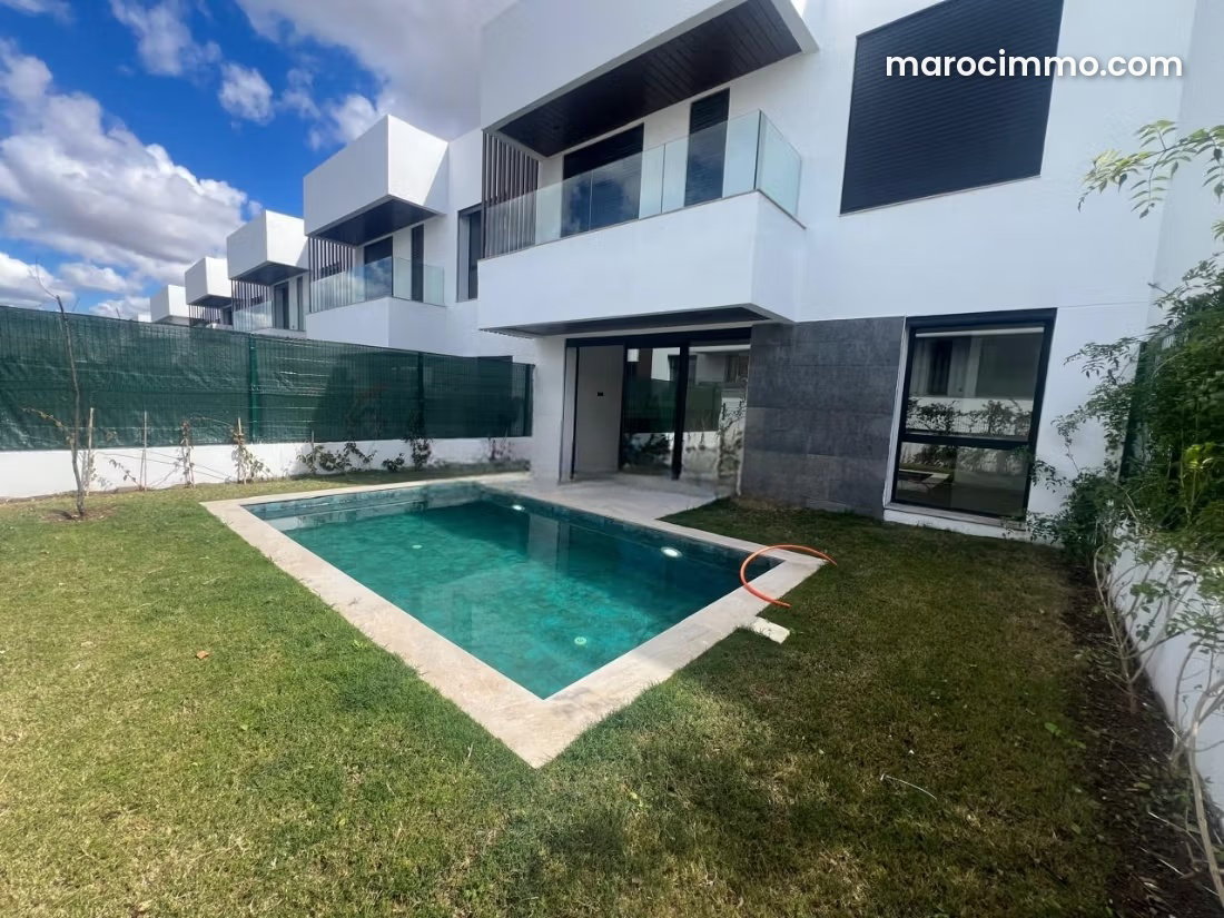 Villa 420 m² avec piscine, Ville Verte Bouskoura à louer — Bouskoura